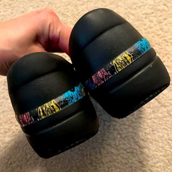 Crocs Clogs - Picture 6 of 6